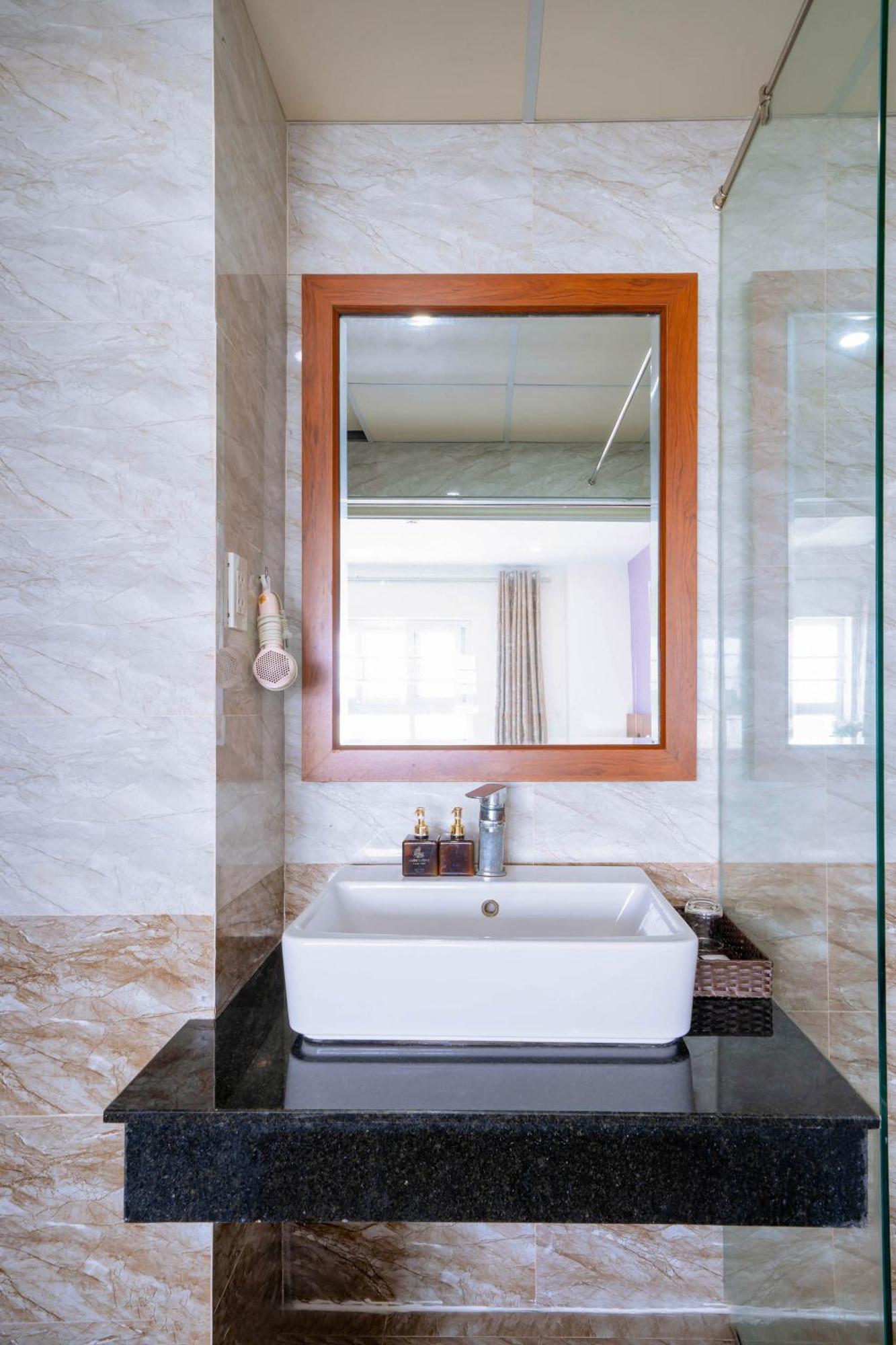 Hotel Quoc Cuong & By Haviland 3*